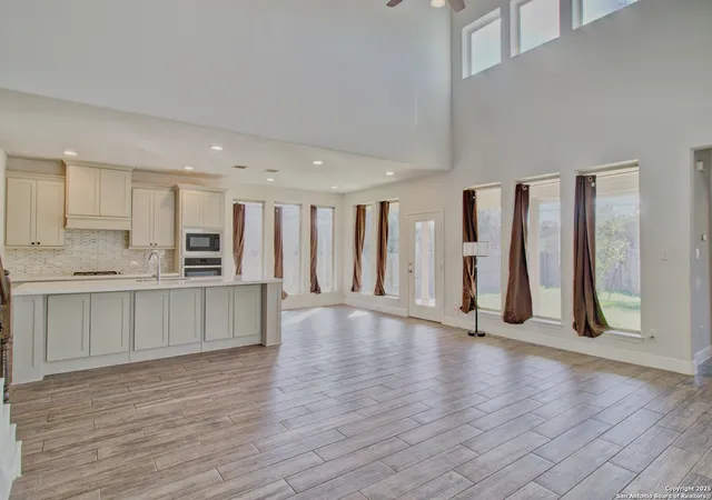 Photo 2 of Single family home for sale at 30829 Silverado Spur, Bulverde, TX 78163 | MLS# 1842218 | Listing updated on 2025-03-07