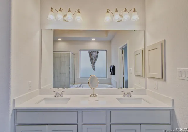 Photo 3 of Single family home for sale at 30829 Silverado Spur, Bulverde, TX 78163 | MLS# 1842218 | Listing updated on 2025-03-07