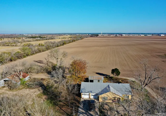 Photo 3 of House for sale at 908 County Road 5711, La Coste, TX 78039 | MLS# 1842480 | Listing updated on 2025-06-28