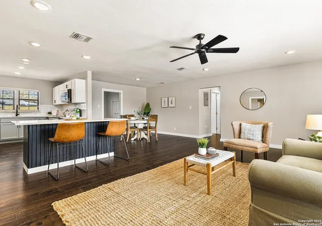 Photo 3 of Single family home for sale at 2613 W Summit Ave, San Antonio, TX 78228 | MLS# 1842617 | Listing updated on 2025-12-02