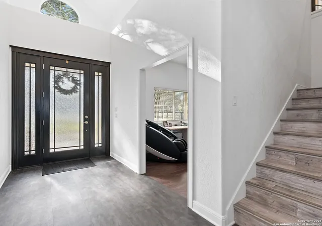 Photo 3 of Sale Pending at 9318 Oak Ledge, San Antonio, TX 78217 | MLS# 1842641 | Listing updated on 2025-11-02
