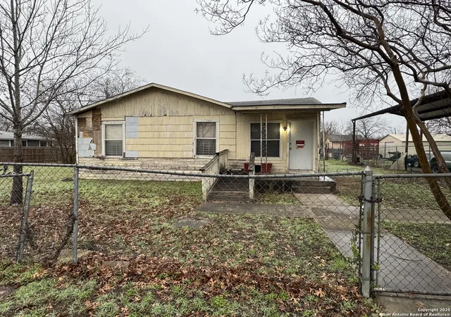 Photo 3 of Sale Pending at 1706 Santa Rita, San Antonio, TX 78214 | MLS# 1842650 | Listing updated on 2026-04-03