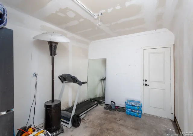 Photo 3 of Sale Pending at 25402 Ima Ruth Pkwy, San Antonio, TX 78257 | MLS# 1842678 | Listing updated on 2025-10-09