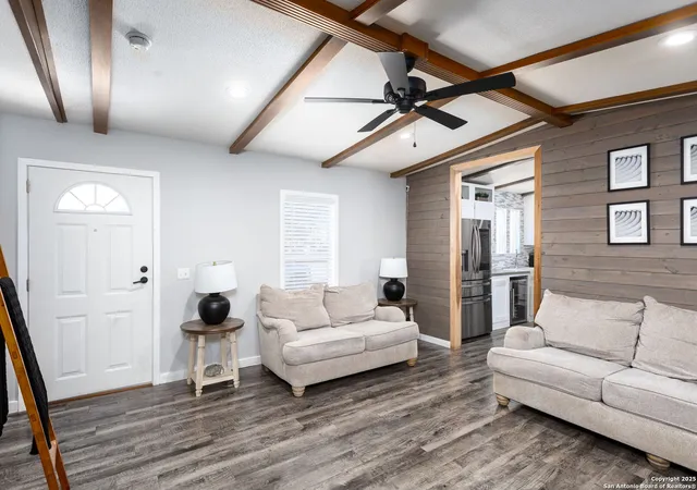 Photo 4 of Sale Pending at 25402 Ima Ruth Pkwy, San Antonio, TX 78257 | MLS# 1842678 | Listing updated on 2025-10-09