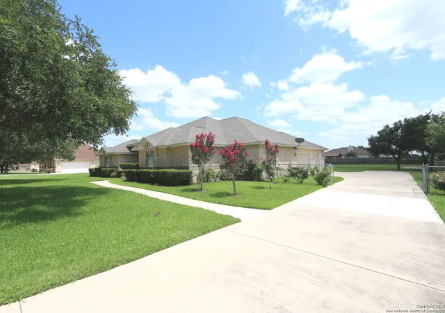 Photo 4 of Single family home for sale at 8306 Quail Covey Ln, San Antonio, TX 78263 | MLS# 1842897 | Listing updated on 2025-09-09