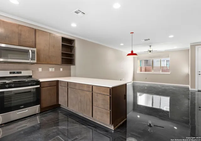 Photo 4 of Condo for sale at 330 Clay St Unit 8 #8, San Antonio, TX 78204 | MLS# 1842910 | Listing updated on 2026-02-09