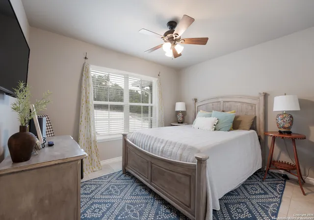 Photo 1 of Single family home for sale at 1016 Eastview Dr, Canyon Lake, TX 78133 | MLS# 1843002 | Listing updated on 2025-03-10