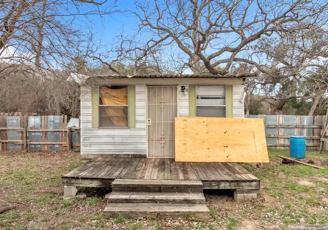 Photo 3 of House for sale at 38 Private Rd 2430, Uvalde, TX 78801 | MLS# 1843095 | Listing updated on 2025-09-02