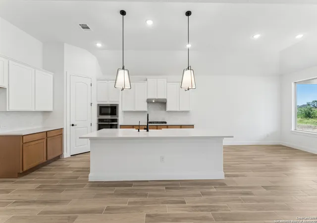Photo 3 of Sale Pending at 9302 Everly Crk Dr, San Antonio, TX 78263 | MLS# 1843148 | Listing updated on 2025-08-18