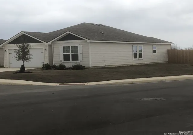 Photo 2 of Single family home for sale at 16000 Windview Court, Lytle, TX 78052 | MLS# 1843180 | Listing updated on 2025-09-14
