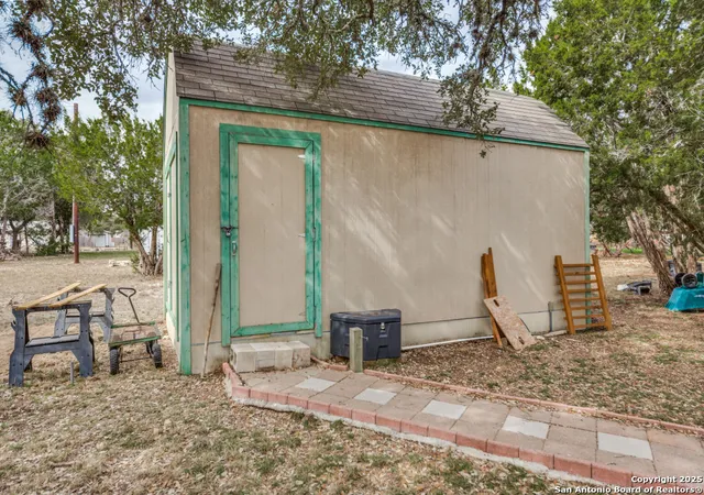 Photo 3 of Manufactured home for sale at 528 Pr 1516, Bandera, TX 78003 | MLS# 1843315 | Listing updated on 2026-01-23