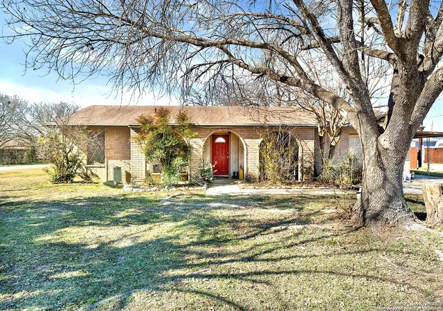 Photo 3 of Single family home for sale at 505/509 Hwy 173, Hondo, TX 78861 | MLS# 1843321 | Listing updated on 2025-11-16