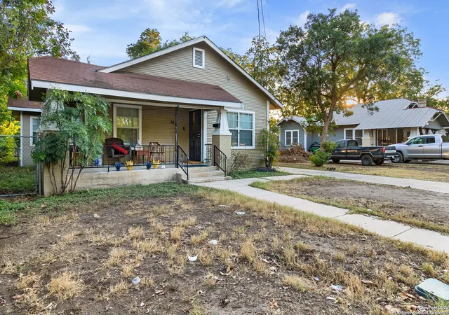Photo 1 of Sale Pending at 342 Kirk, San Antonio, TX 78225 | MLS# 1843497 | Listing updated on 2025-10-15