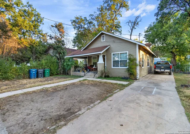 Photo 2 of Sale Pending at 342 Kirk, San Antonio, TX 78225 | MLS# 1843497 | Listing updated on 2025-10-15