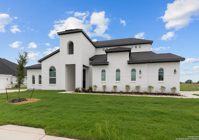 Photo 3 of Sale Pending at 608 Lago Landing, San Antonio, TX 78263 | MLS# 1843514 | Listing updated on 2025-11-24