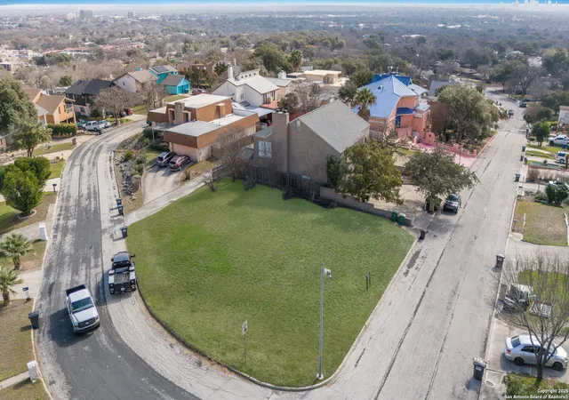 Photo 3 of Sale Pending at 329 Clubhill, San Antonio, TX 78228 | MLS# 1843629 | Listing updated on 2026-01-13