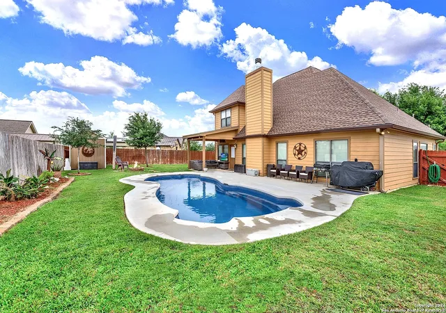 35th image of 109 Park Way, Poth, TX 78147 | MLS# 1843822