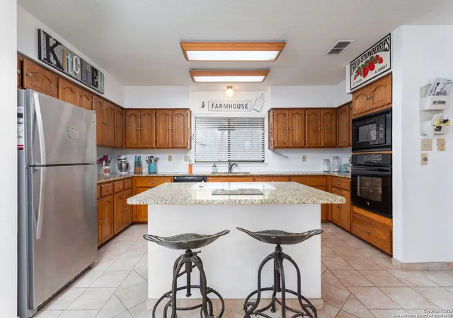 Photo 2 of Single family home for sale at 239 Twin Oaks, La Vernia, TX 78121 | MLS# 1843983 | Listing updated on 2025-03-11