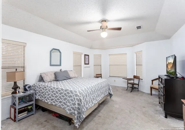Photo 3 of Single family home for sale at 239 Twin Oaks, La Vernia, TX 78121 | MLS# 1843983 | Listing updated on 2025-03-11