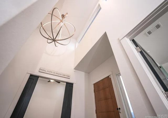 Photo 3 of Single family home for sale at 2109 Bella Vista, Canyon Lake, TX 78133 | MLS# 1843999 | Listing updated on 2026-04-12