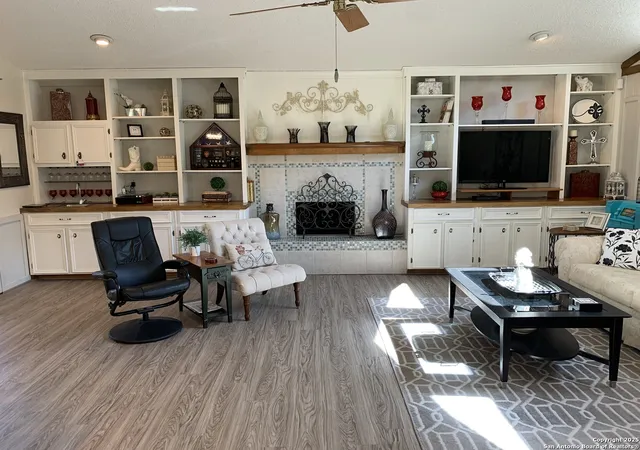 Photo 3 of Single family home for sale at 239 Watts Ln, Canyon Lake, TX 78133 | MLS# 1844009 | Listing updated on 2026-03-14
