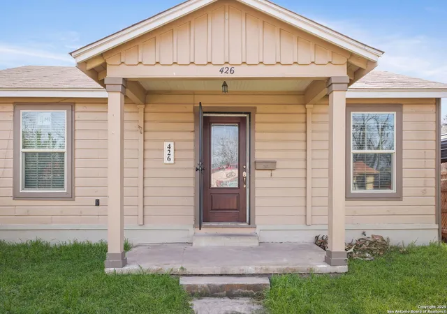 Photo 3 of Sale Pending at 426 Royston, San Antonio, TX 78225 | MLS# 1844092 | Listing updated on 2025-12-29