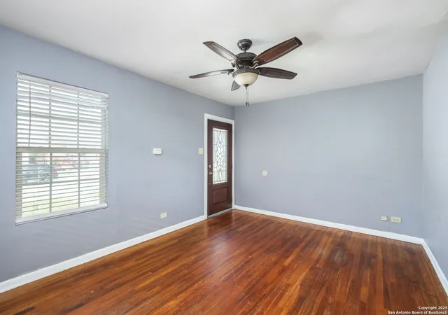 Photo 4 of Sale Pending at 426 Royston, San Antonio, TX 78225 | MLS# 1844092 | Listing updated on 2025-12-29