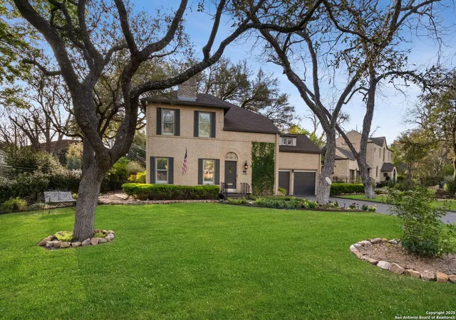 Photo 2 of Sale Pending at 1050 Shook Ave, San Antonio, TX 78212 | MLS# 1844322 | Listing updated on 2025-09-29