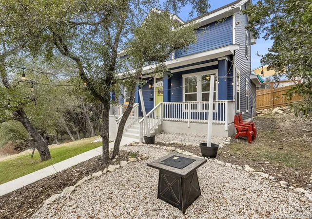 Photo 2 of Single family home for sale at 578 Firefly, Canyon Lake, TX 78133 | MLS# 1844380 | Listing updated on 2025-10-30