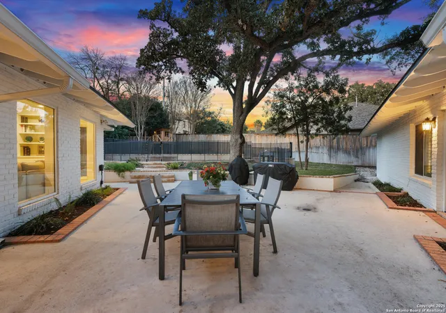 Photo 4 of Sale Pending at 701 Wiltshire, San Antonio, TX 78209 | MLS# 1844587 | Listing updated on 2025-09-25
