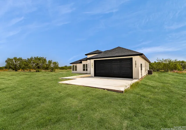 4th image of 2299 St Hwy 173 S, Devine, TX 78016 | MLS# 1844590