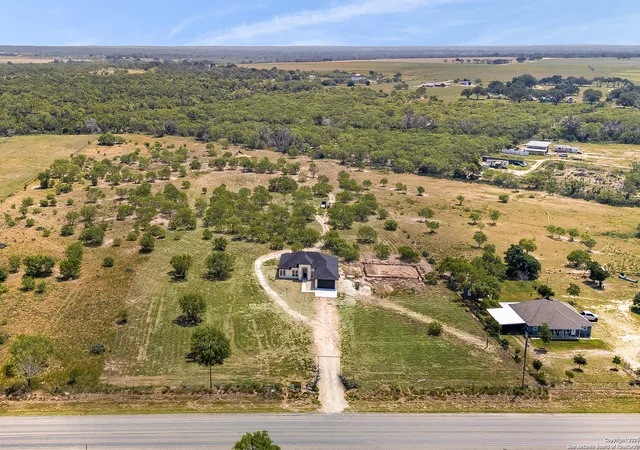 5th image of 2299 St Hwy 173 S, Devine, TX 78016 | MLS# 1844590