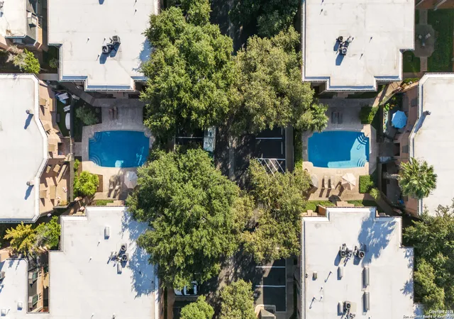 Listing Photo 5 - Condo for sale in building located at 7707 Broadway St, San Antonio, TX 78209 - Unit #24A