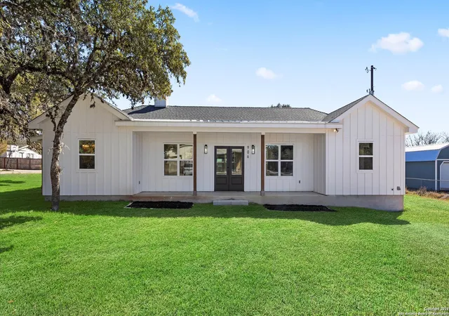 1st image of 906 10th Street, Blanco, TX 78606 | MLS# 1844674