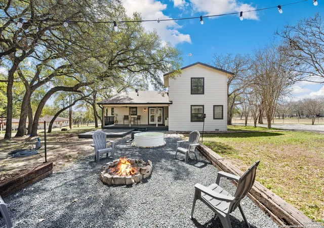 2nd image of 1134 Eagle Creek, Floresville, TX 78114 | MLS# 1844819