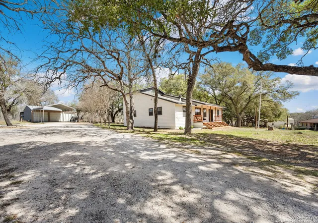 Photo 3 of Sale Pending at 1134 Eagle Crk, Floresville, TX 78114 | MLS# 1844819 | Listing updated on 2025-11-24