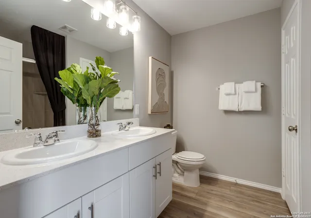 Photo 3 of Single family home for sale at 12136 Big Iron, Helotes, TX 78023 | MLS# 1844958 | Listing updated on 2025-04-14