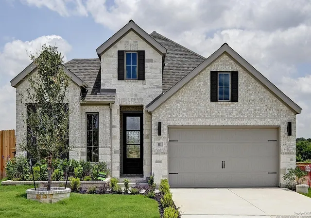Photo 2 of Sale Pending at 311 Mountain Oak, Castroville, TX 78009 | MLS# 1845266 | Listing updated on 2025-11-17