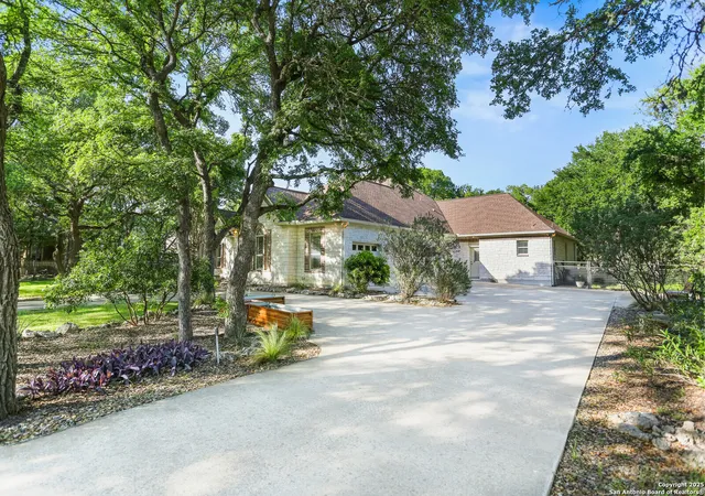4th image of 436 Hidden Springs, Spring Branch, TX 78070 | MLS# 1845498