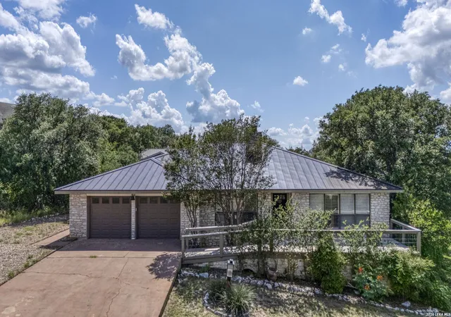 Homes for sale in Horseshoe Bay, TX | 110 Highlands Blvd, Horseshoe Bay, TX 78657 | MLS# 1845766
