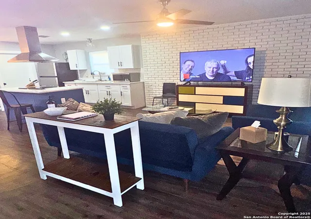 Photo 2 of Single family home for sale at 4542 Lyceum, San Antonio, TX 78229 | MLS# 1845787 | Listing updated on 2026-04-10