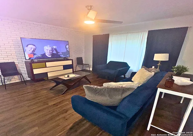 Photo 3 of Single family home for sale at 4542 Lyceum, San Antonio, TX 78229 | MLS# 1845787 | Listing updated on 2026-04-10