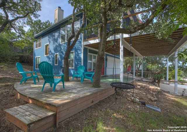 Photo 2 of Single family home for sale at 2720 Westview, Canyon Lake, TX 78133 | MLS# 1845860 | Listing updated on 2025-08-09