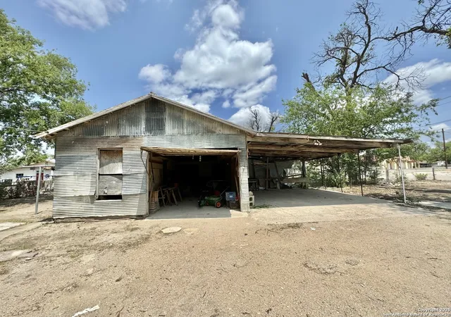 Photo 3 of Land for sale at 207 Rodriguez St, Del Rio, TX 78840 | MLS# 1845962 | Listing updated on 2025-03-11