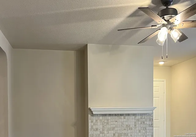 Photo 3 of Sale Pending at 7727 Cortland Oak, San Antonio, TX 78254 | MLS# 1846016 | Listing updated on 2025-08-26