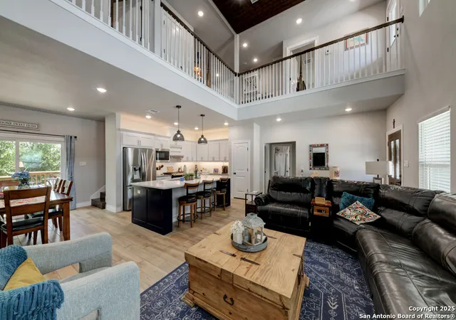 Photo 4 of Single family home for sale at 624 Highland, Canyon Lake, TX 78133 | MLS# 1846178 | Listing updated on 2025-12-21