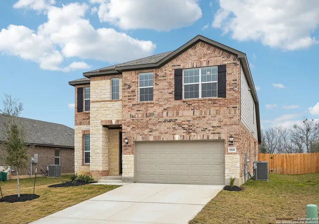 Photo 2 of Single family home for sale at 9510 Quail Crest Dr, Schertz, TX 78154 | MLS# 1846484 | Listing updated on 2025-11-16