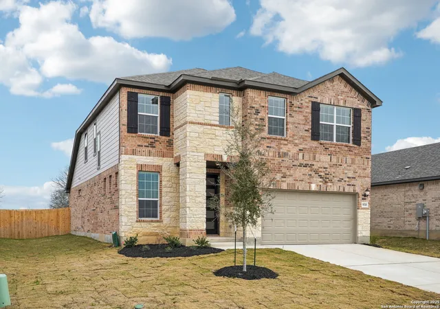 Photo 3 of Single family home for sale at 9510 Quail Crest Dr, Schertz, TX 78154 | MLS# 1846484 | Listing updated on 2025-11-16
