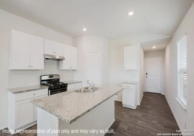 Photo 4 of Sale Pending at 15535 Mint Patch Meadow, Von Ormy, TX 78073 | MLS# 1846750 | Listing updated on 2025-10-06