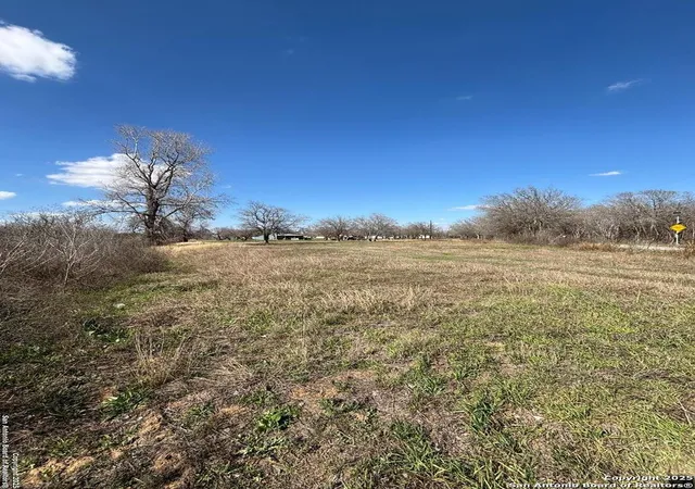 4th image of 17423 Fx Ball, Elmendorf, TX 78112 | MLS# 1846797